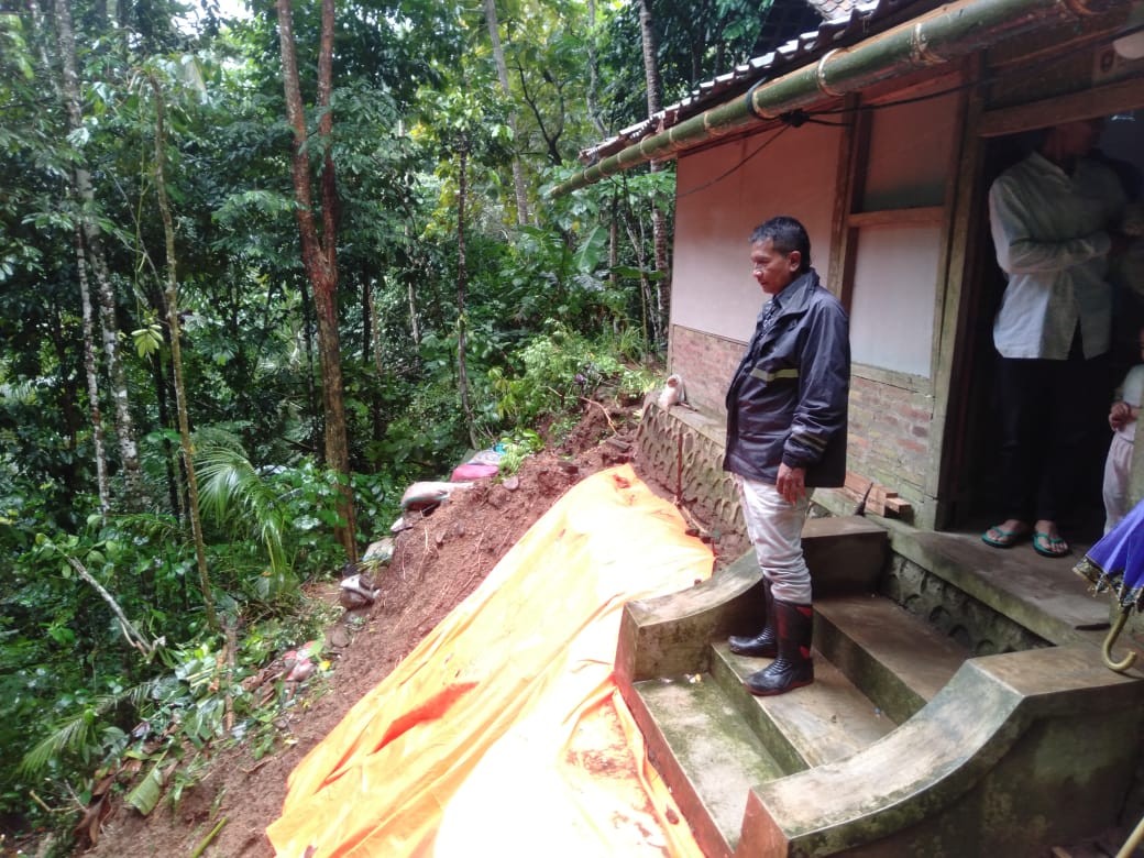 Longsor di Dusun Sewu Desa Kedunggubah